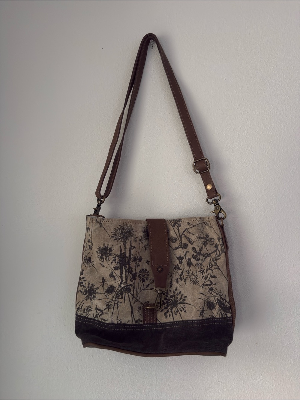 MYRA Debonair Upcycled Shoulder Bag-Botanical Print on Canvas with Leather Purse